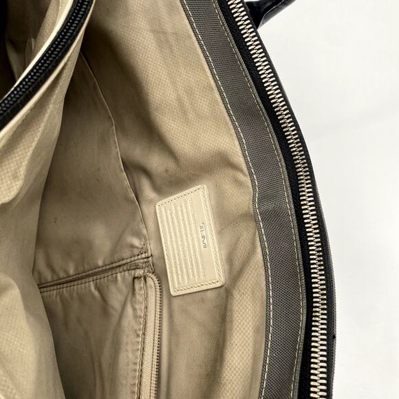 Tumi hayes gray & Black travel tote bag - Picture 7 of 7